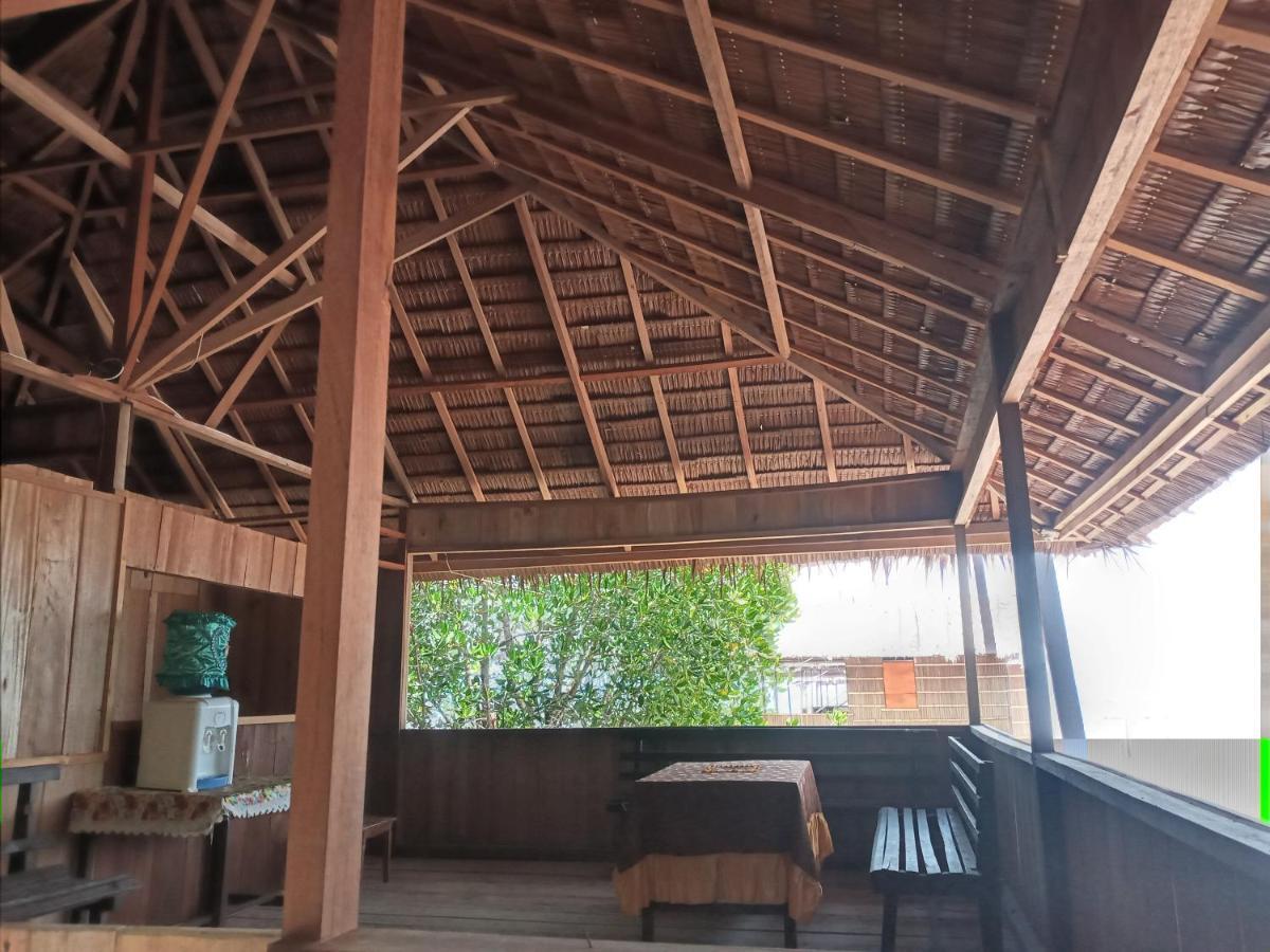 Aburahman Homestay Raja Ampat Besir Bagian luar foto