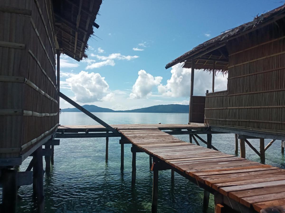 Aburahman Homestay Raja Ampat Besir Bagian luar foto