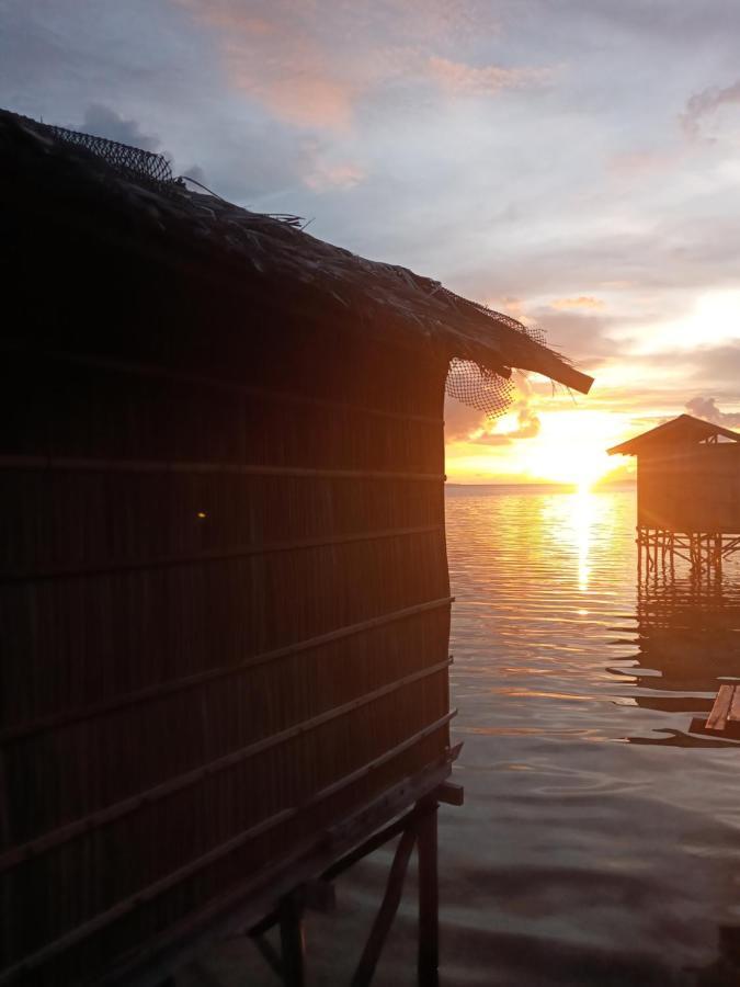 Aburahman Homestay Raja Ampat Besir Bagian luar foto