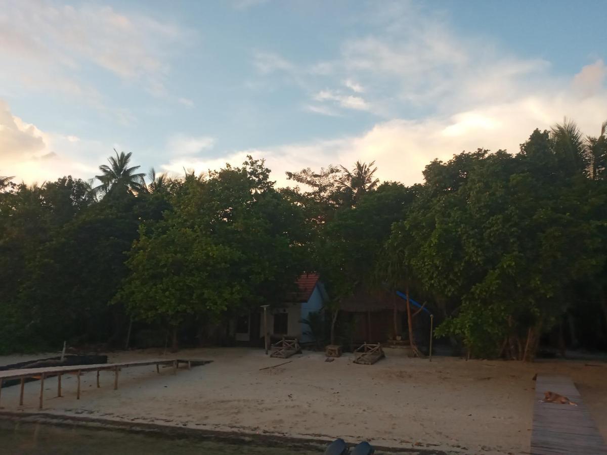 Aburahman Homestay Raja Ampat Besir Bagian luar foto