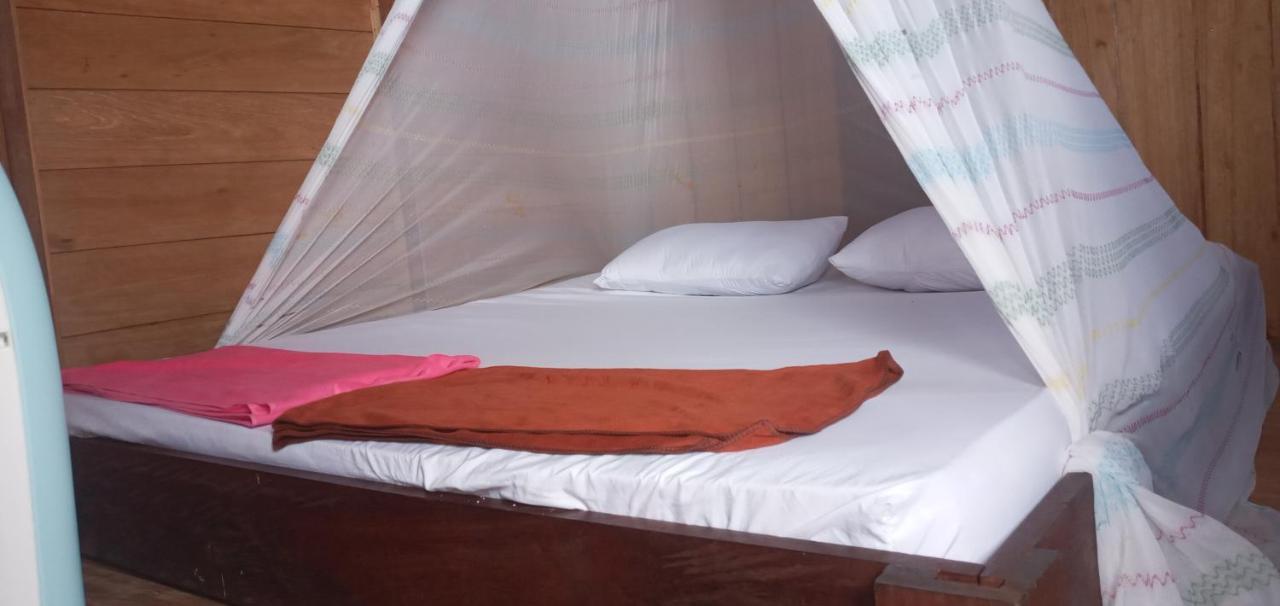 Aburahman Homestay Raja Ampat Besir Bagian luar foto