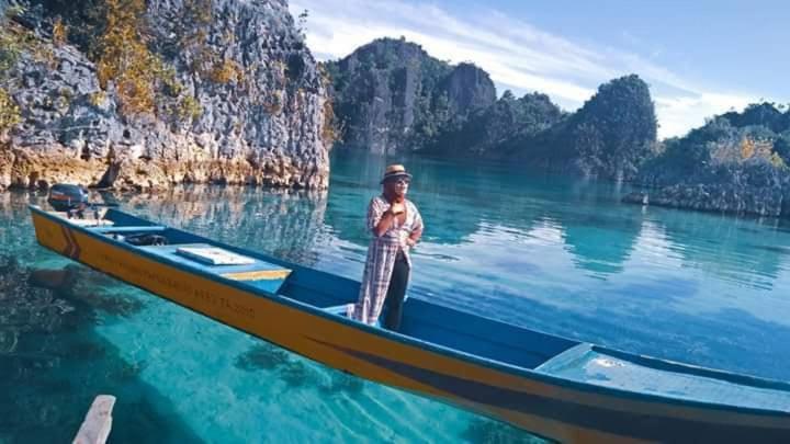 Aburahman Homestay Raja Ampat Besir Bagian luar foto