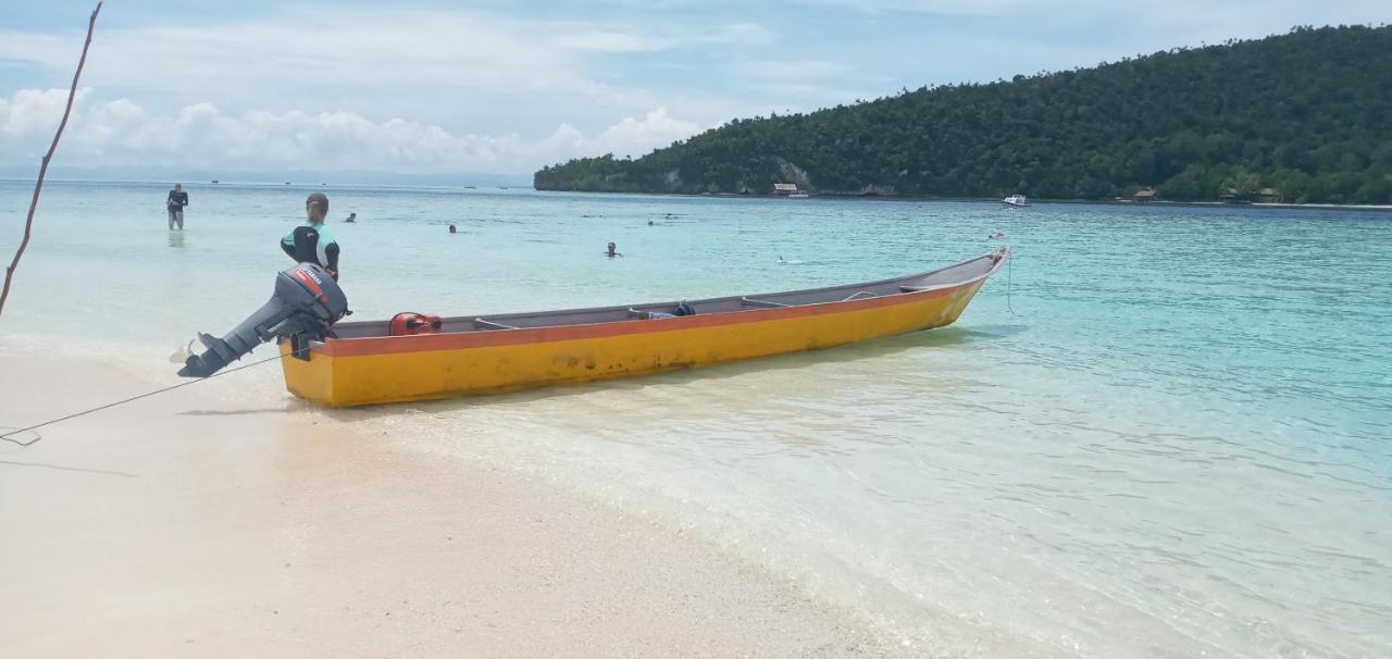 Aburahman Homestay Raja Ampat Besir Bagian luar foto