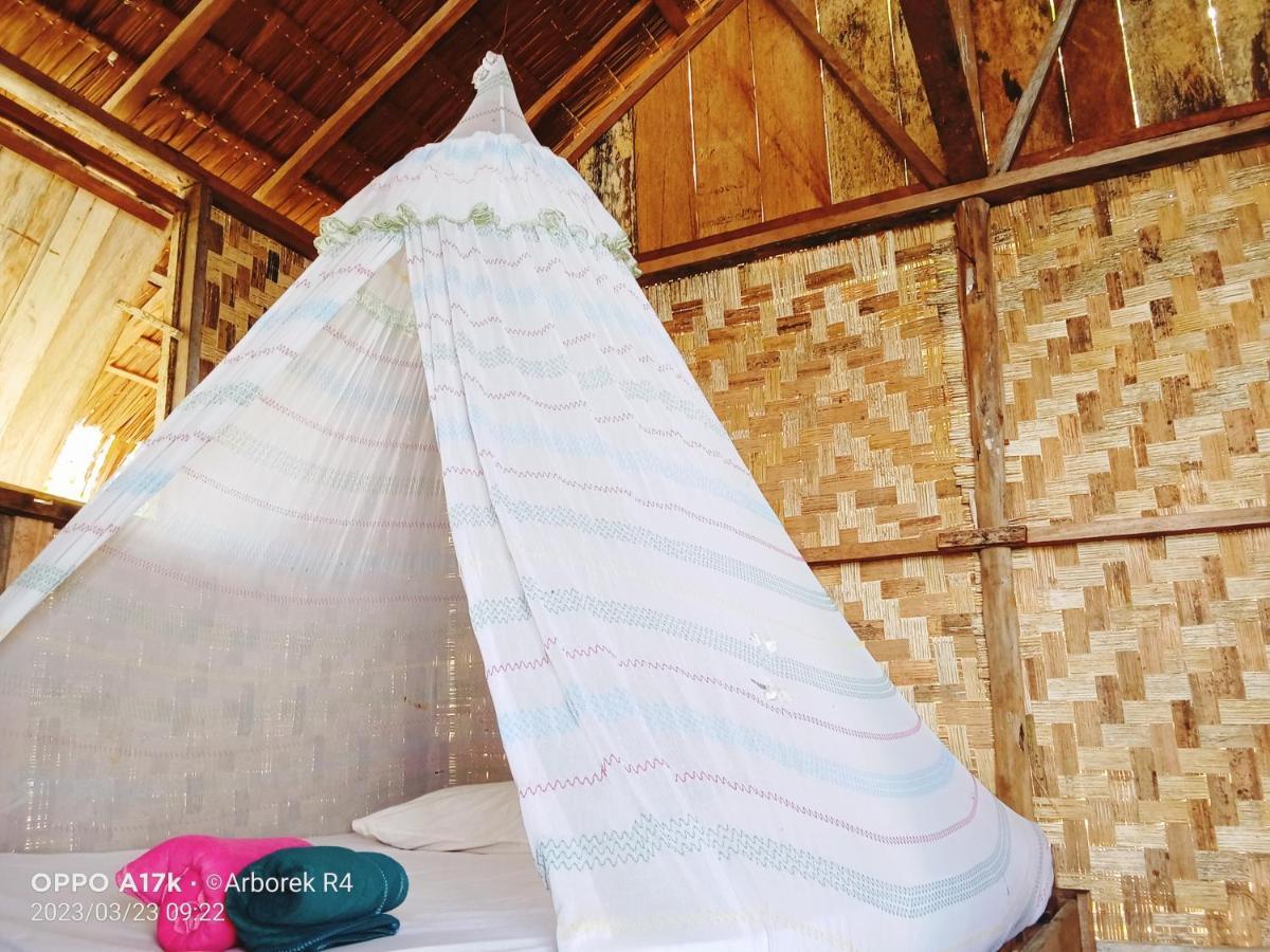 Aburahman Homestay Raja Ampat Besir Bagian luar foto