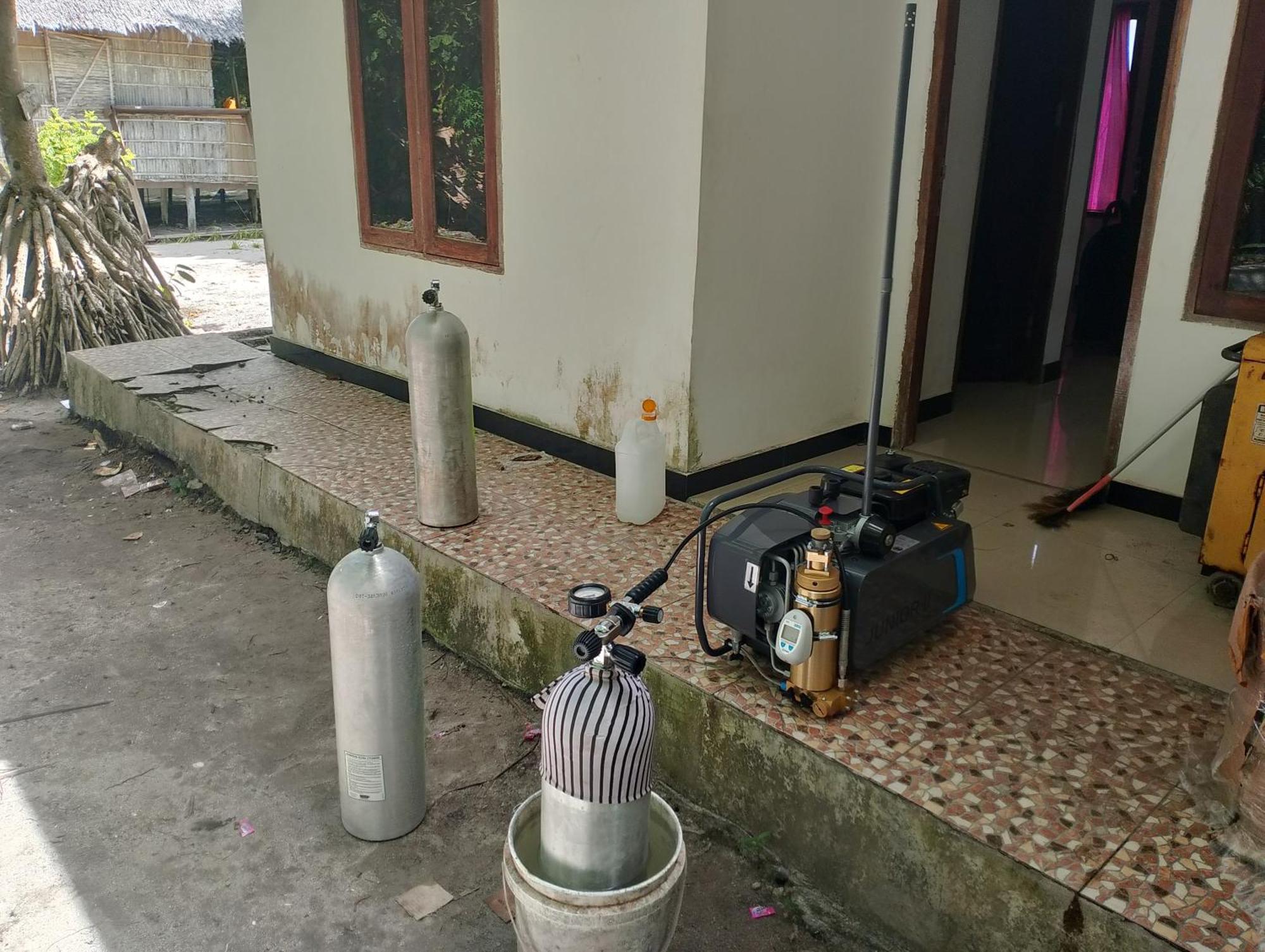 Aburahman Homestay Raja Ampat Besir Bagian luar foto