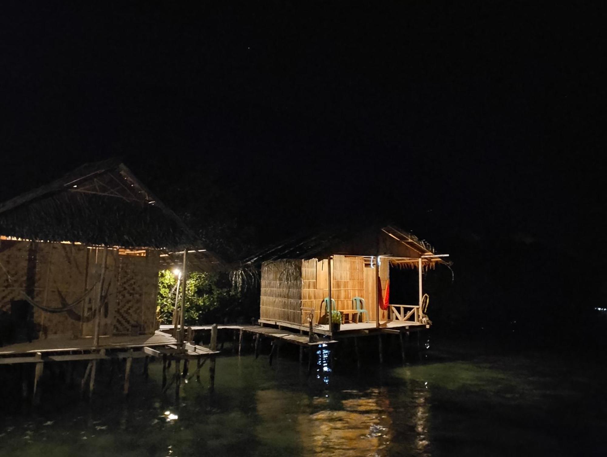 Aburahman Homestay Raja Ampat Besir Bagian luar foto