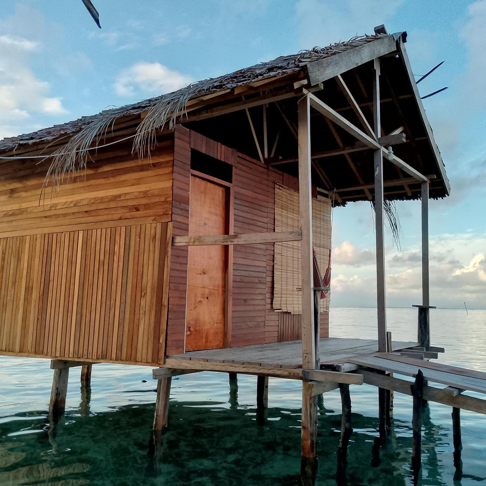 Aburahman Homestay Raja Ampat Besir Ruang foto